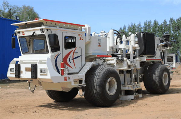 石油勘探神器!我国超大吨位宽频EV80可控震源完成野外生产试验插图 石油勘探神器!我国超大吨位宽频EV80可控震源完成野外生产试验