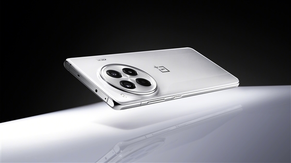 一加Ace 3 Pro超跑瓷典藏版官宣:陶瓷质感超越万元旗舰插图2 一加Ace 3 Pro超跑瓷典藏版官宣:陶瓷质感超越万元旗舰