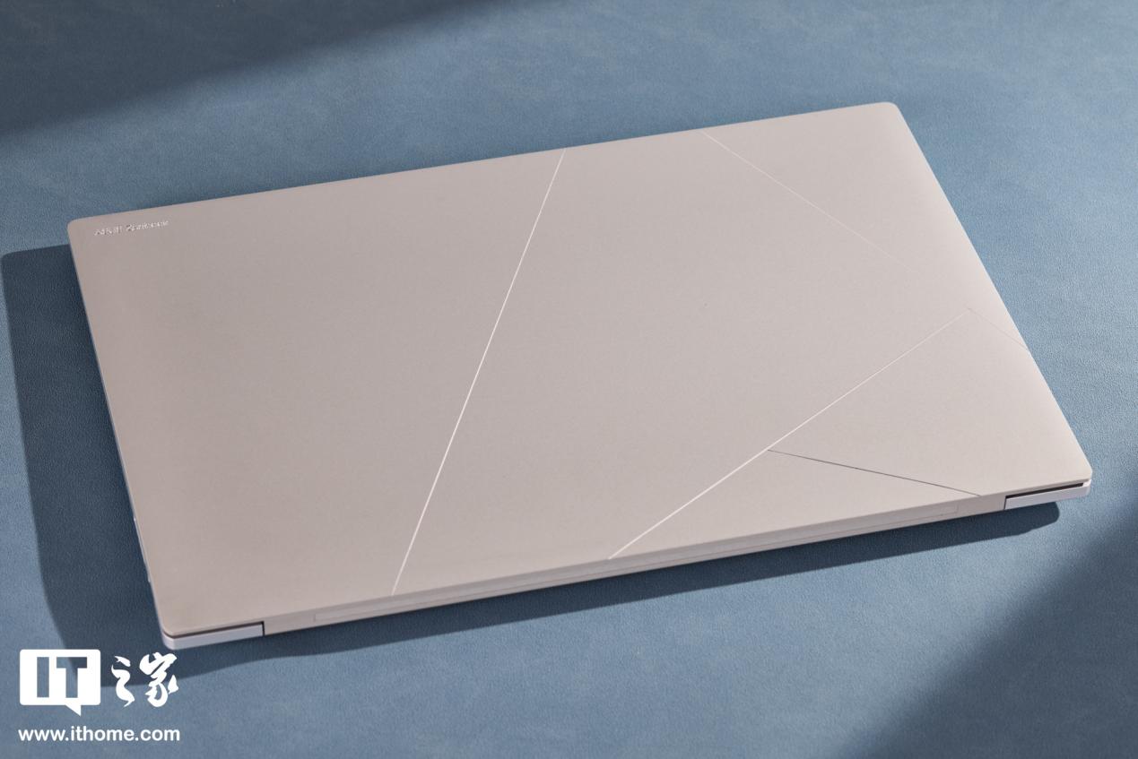 华硕灵耀 16 Air AI 超轻薄本体验：颜值出众，高科技陶瓷铝质感上佳