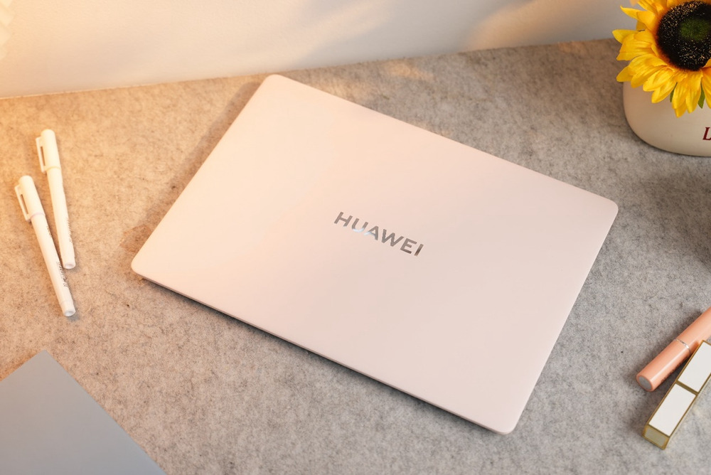 高效办公，智慧PC新选择：全新华为MateBook X Pro暑期购机享福利