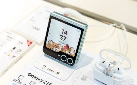 三星GalaxyZFlip6拍照效果怎么样?三星GalaxyZFlip6摄像头像素是多少