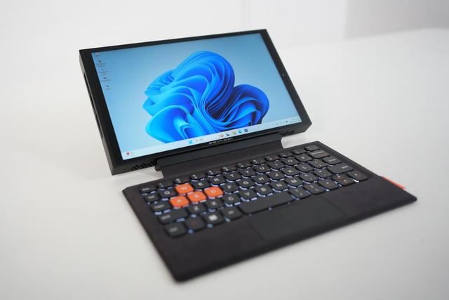 掌机玩出新花样! 壹号本One XPlayer游侠X1mini全面测评插图1 掌机玩出新花样! 壹号本One XPlayer游侠X1mini全面测评插图1