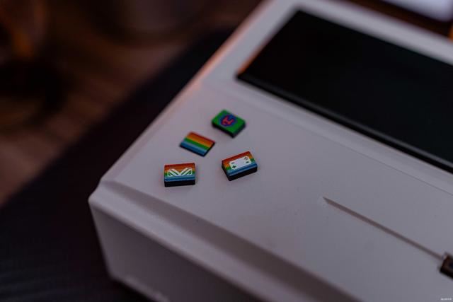 把麦金塔电脑放上桌面 AYANEO AM01迷你电脑全面评测插图8