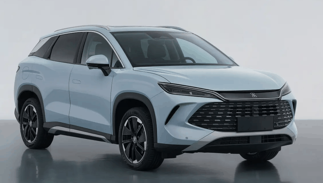 比亚迪第五代 DM-i新王炸：一箱油能跑2000公里的SUV