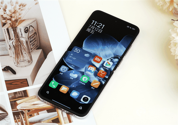 小米MIX Flip上手:史上最全能的小折叠插图3 小米MIX Flip上手:史上最全能的小折叠