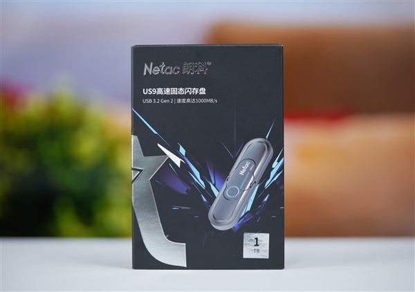 狂飙支持1000MB/s！朗科US9高速固态U盘图赏