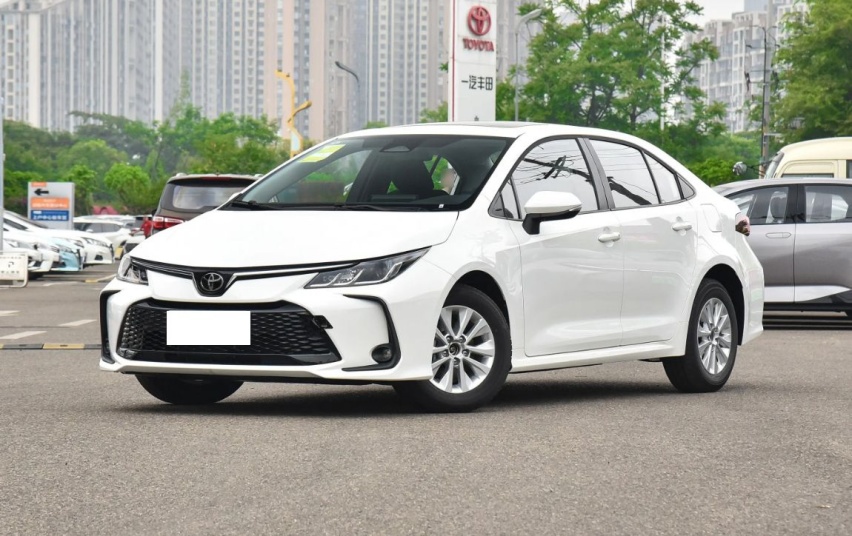 全新一代丰田卡罗拉曝光!外观看齐新皇冠,有望搭载1.5L新引擎插图12 全新一代丰田卡罗拉曝光!外观看齐新皇冠,有望搭载1.5L新引擎