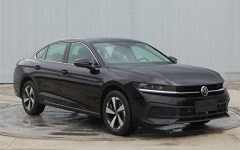 大众全新一代迈腾上市，售价17.99万，网友：降5万才有戏