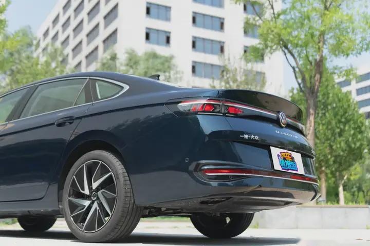 更舒适 更智能,全新一代迈腾这几点升级最大!插图5 更舒适 更智能,全新一代迈腾这几点升级最大!