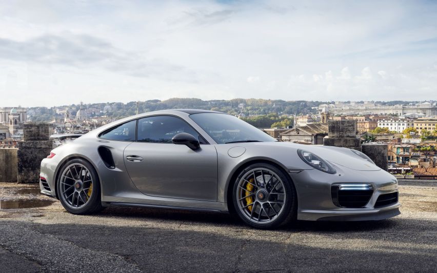 保时捷作为世界著名豪华汽车品牌，其车型多样且性能卓越，令人瞩目！