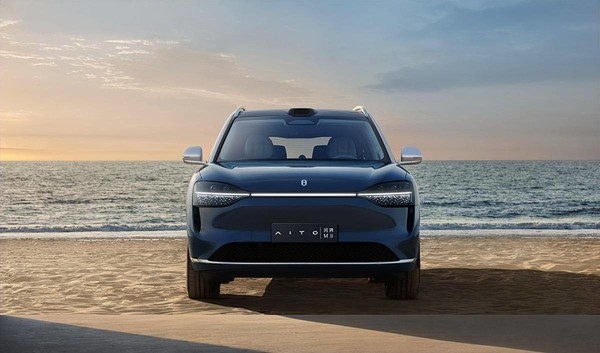 50万以上销量第一！李想吹的“牛”被余承东实现了