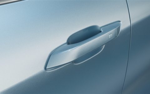 众望所归！五菱高管：宝骏云海不使用隐藏式门把手