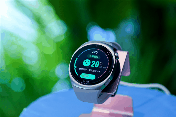 萤石发布首款智能健康手表WA1S：接入萤石蓝海大模型 可控制家居