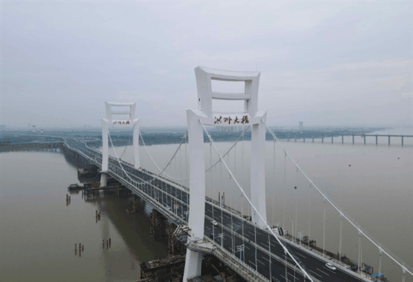 洪州大桥正式建成通车:世界首座“昌”字型双塔插图 洪州大桥正式建成通车:世界首座“昌”字型双塔