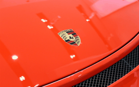 中国富豪不爱买了！保时捷中国上半年交付29551辆 大跌超3成