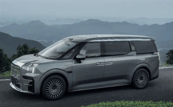 尺寸增加、新增七座!新款极氪009官图发布:现款50万起插图 尺寸增加、新增七座!新款极氪009官图发布:现款50万起