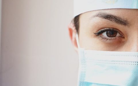 跟年轻人互换血浆、爆改DNA后！美国富豪为长生冷冻自己和财富 以备复活后使用