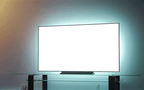 如何为家庭选择最合适的电视尺寸：看完秒懂