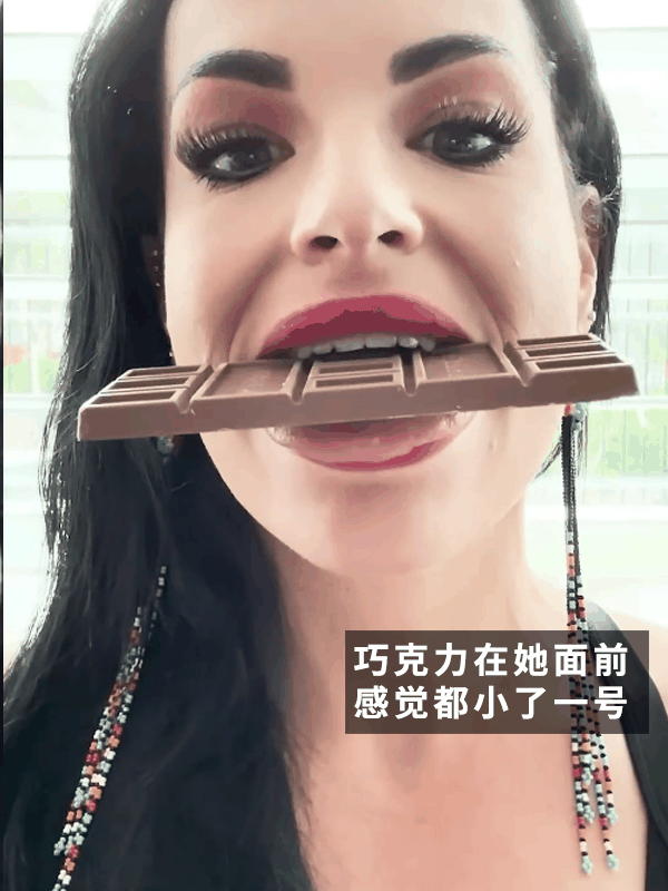 美国一姐姐拥有世界最宽的舌头!一次性可吃四个棒棒糖插图5 美国一姐姐拥有世界最宽的舌头!一次性可吃四个棒棒糖