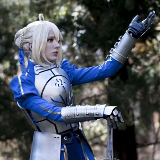 俄妹COS《Fate》Saber 泳装呆毛王靓丽吸睛插图 俄妹COS《Fate》Saber 泳装呆毛王靓丽吸睛