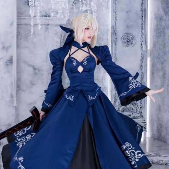 俄妹COS《Fate》Saber 泳装呆毛王靓丽吸睛插图9 俄妹COS《Fate》Saber 泳装呆毛王靓丽吸睛