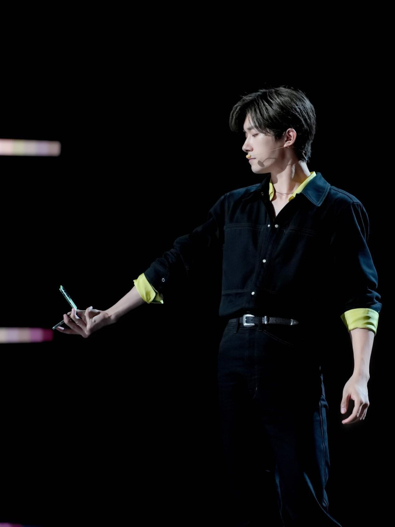 华为 nova Flip 8 月 9 日正式开售：6.88mm，业界最薄的潮流小折叠！