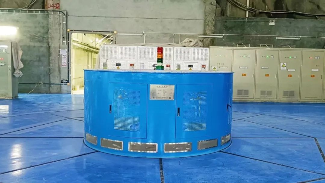 中国能建海外投资建设最大水电站首台机组正式并网发电:年均可发电量达 32.12 亿千瓦时插图3 中国能建海外投资建设最大水电站首台机组正式并网发电:年均可发电量达 32.12 亿千瓦时