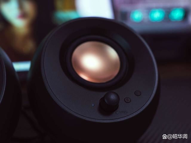 迷你音箱也能嗨翻天! 创新PEBBLE X桌面迷你音箱测评插图4 迷你音箱也能嗨翻天! 创新PEBBLE X桌面迷你音箱测评插图4