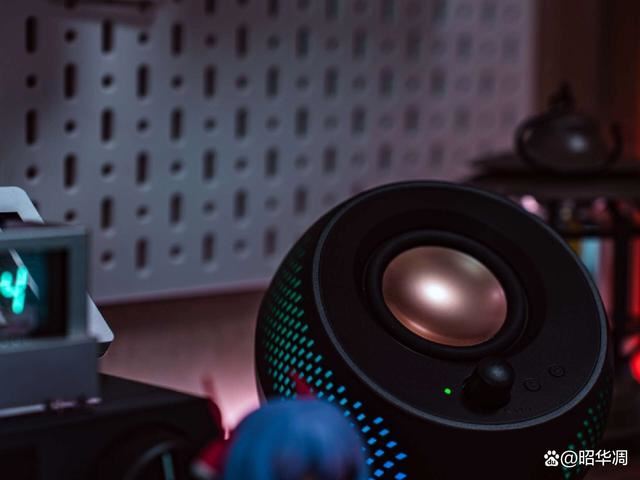 迷你音箱也能嗨翻天! 创新PEBBLE X桌面迷你音箱测评插图5 迷你音箱也能嗨翻天! 创新PEBBLE X桌面迷你音箱测评插图5