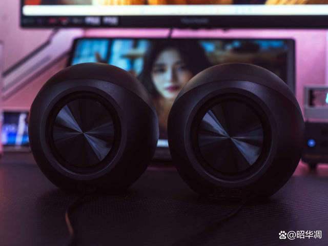 迷你音箱也能嗨翻天! 创新PEBBLE X桌面迷你音箱测评插图6 迷你音箱也能嗨翻天! 创新PEBBLE X桌面迷你音箱测评插图6