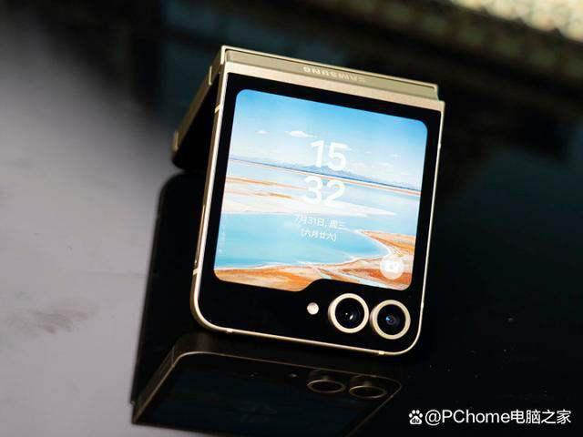 三星第六代折叠屏手机 三星Galaxy Z Flip6评测插图1 三星第六代折叠屏手机 三星Galaxy Z Flip6评测插图1