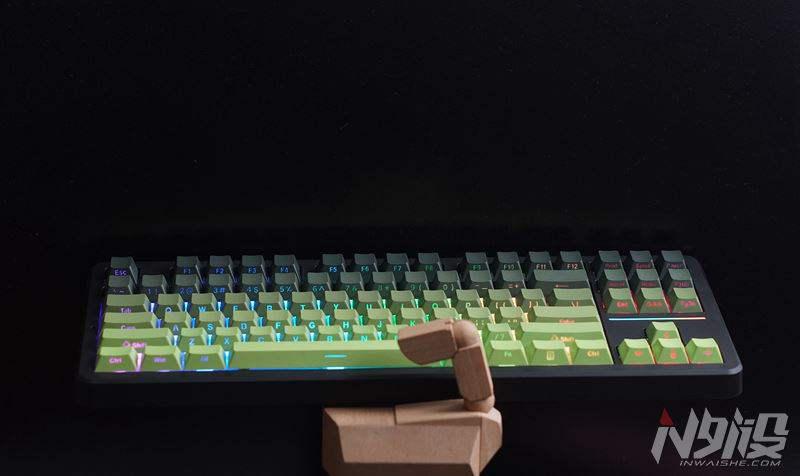 人体工学+三模操控! 前行者一方X87三模机械键盘拆解评测插图2 人体工学+三模操控! 前行者一方X87三模机械键盘拆解评测插图2