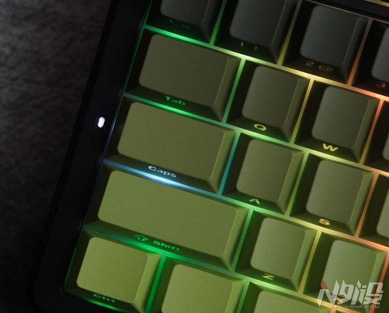 人体工学+三模操控! 前行者一方X87三模机械键盘拆解评测插图4 人体工学+三模操控! 前行者一方X87三模机械键盘拆解评测插图4