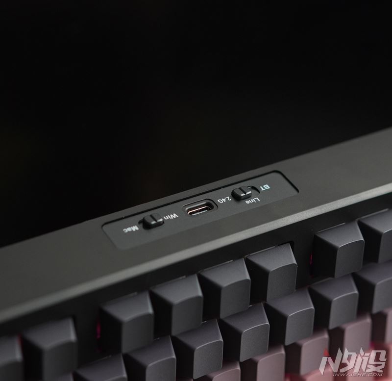 人体工学+三模操控! 前行者一方X87三模机械键盘拆解评测插图5 人体工学+三模操控! 前行者一方X87三模机械键盘拆解评测插图5