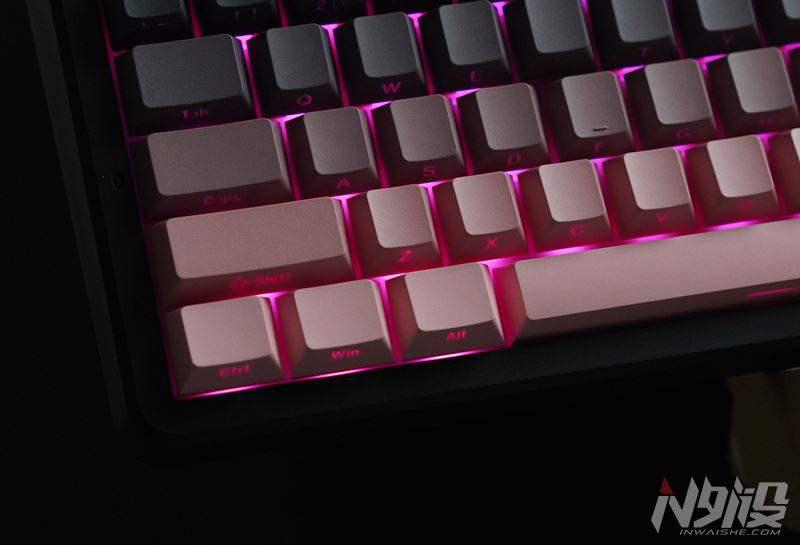 人体工学+三模操控! 前行者一方X87三模机械键盘拆解评测插图8 人体工学+三模操控! 前行者一方X87三模机械键盘拆解评测插图8