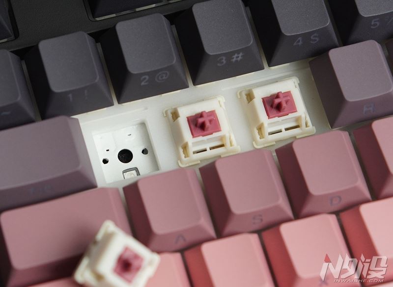 人体工学+三模操控! 前行者一方X87三模机械键盘拆解评测插图12 人体工学+三模操控! 前行者一方X87三模机械键盘拆解评测插图12
