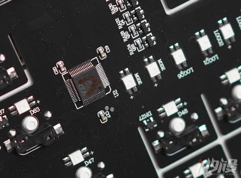 人体工学+三模操控! 前行者一方X87三模机械键盘拆解评测插图16 人体工学+三模操控! 前行者一方X87三模机械键盘拆解评测插图16