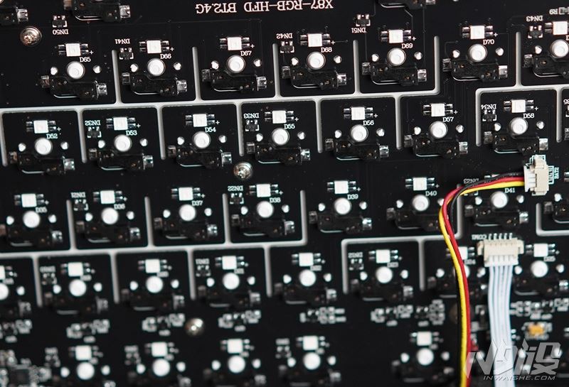 人体工学+三模操控! 前行者一方X87三模机械键盘拆解评测插图17 人体工学+三模操控! 前行者一方X87三模机械键盘拆解评测插图17