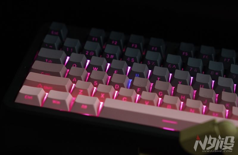 人体工学+三模操控! 前行者一方X87三模机械键盘拆解评测插图22 人体工学+三模操控! 前行者一方X87三模机械键盘拆解评测插图22