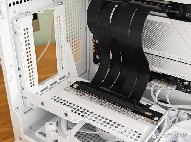 显卡竖着装对性能有影响吗? 实测对比CPU显卡硬盘温度插图15