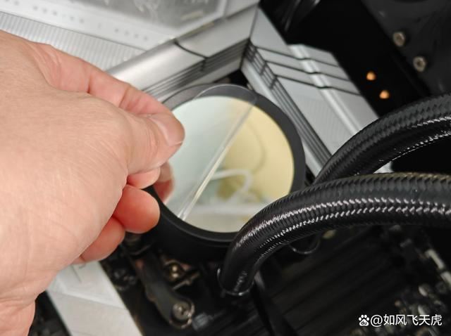 轻松压制14700K到80+度! 超频三DA360PRO水冷水冷散热器测评插图13 轻松压制14700K到80+度! 超频三DA360PRO水冷水冷散热器测评插图13