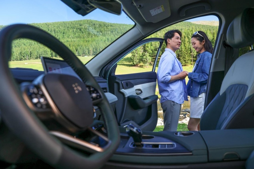 山海L9阿勒泰试驾：1100km续航，自然风光中的科技盛宴