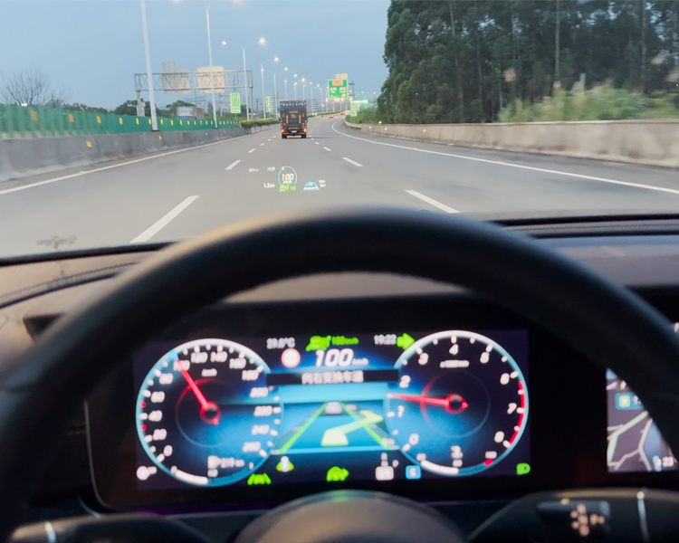 23款奔驰E300改装23P驾驶辅助系统，安全与舒适的完美结合