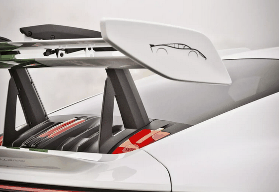 国内落地超700万!保时捷911 GT3 RS冠军致敬特别版发布插图4 国内落地超700万!保时捷911 GT3 RS冠军致敬特别版发布