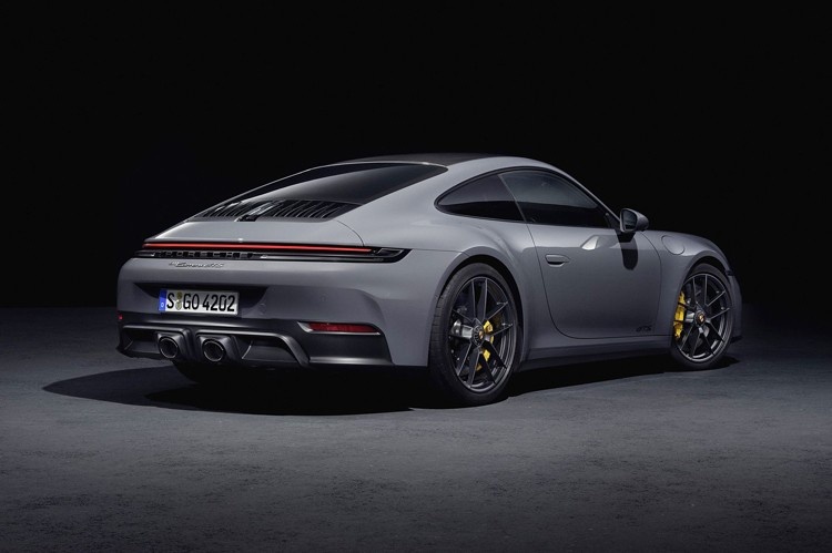 换装3.6T混动,最受欢迎的跑车,全新保时捷911来了!插图8 换装3.6T混动,最受欢迎的跑车,全新保时捷911来了!