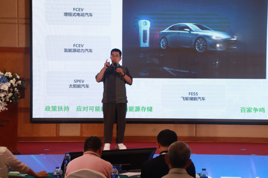 “时代拐点下的车界发展之未来”全国巡回论坛 在郑州隆重开幕插图6 “时代拐点下的车界发展之未来”全国巡回论坛 在郑州隆重开幕