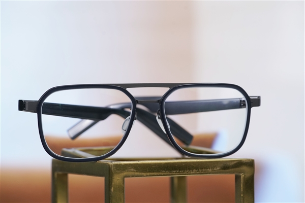 30.9克超轻设计!界环AI音频眼镜图赏插图2 30.9克超轻设计!界环AI音频眼镜图赏