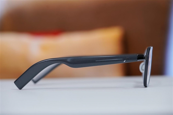 30.9克超轻设计!界环AI音频眼镜图赏插图5 30.9克超轻设计!界环AI音频眼镜图赏