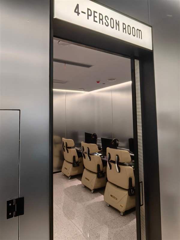 171台都是i9-14900K!全国最大全场i9K网咖开业 曾经的网吧彻底变了插图11 171台都是i9-14900K!全国最大全场i9K网咖开业 曾经的网吧彻底变了