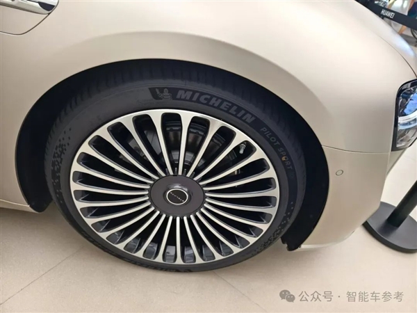 睡醒了的北汽all in华为!享界S9上市:留给BBA的好日子不多了插图3 睡醒了的北汽all in华为!享界S9上市:留给BBA的好日子不多了